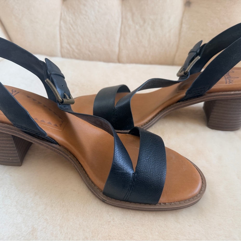 Zodiac Strappy Heeled Sandals - Picture 2 of 5